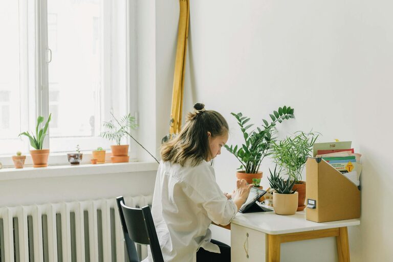 Tips for Creating a Cozy and Productive Home Office Space